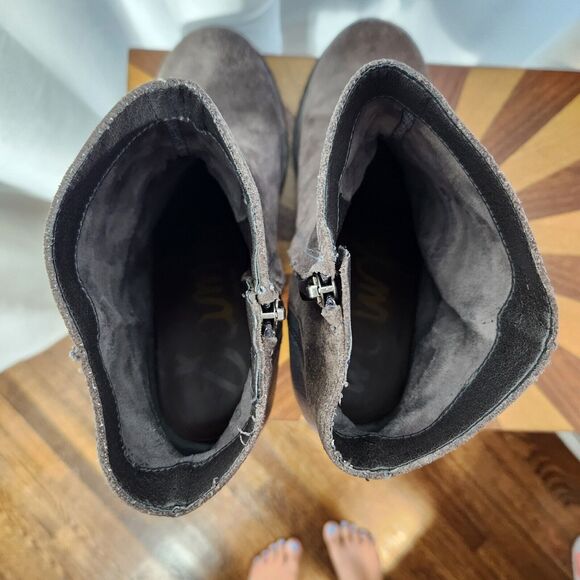 Sam Edelman Size 9.5 M Gray Suede Boots Franklin Distressed Heeled Ankle Bootie - Picture 9 of 16